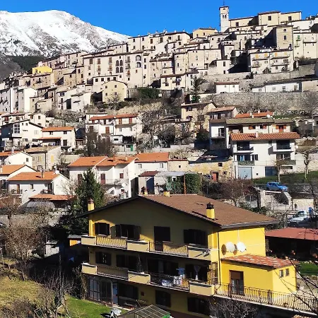 Semesterbostad Ola Barrea