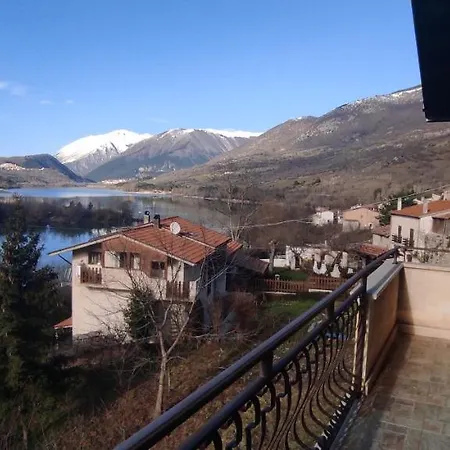 Semesterbostad Ola *